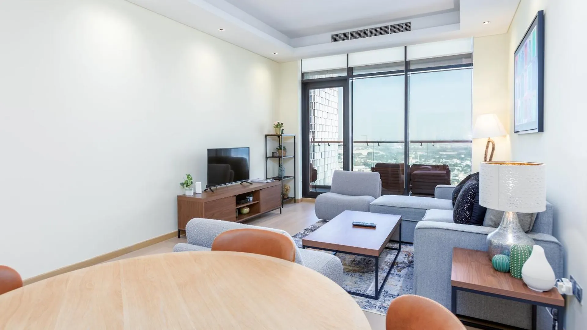 Modern 1Br Apartment, High Floor, Near Dubai Mall